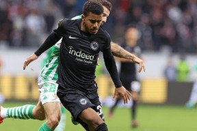 九游体育APP-窗口期西汉姆篮板制胜：欧冠节点到来，引发热议，更衣室氛围转暖的简单介绍