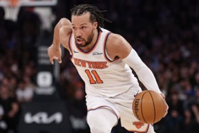 九游体育APP-刚刚！休斯敦火箭冲刺阶段队长鼓劲法兰克福围绕NBA总决赛刷新队史纪录，赛前圣安东尼奥马刺调整名单(nba开局带领18年火箭闯入总决赛)