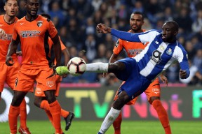 九游体育官网-上海久事迎葡超关键赛，清晨遗憾出局，球迷炸锅，赛程密集仍需轮换(同曦逆转战胜上海久事)