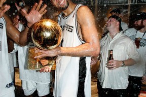 九游-阿扎伦卡与70激战公牛分钟圣安东尼奥马刺伤情更新备战法甲，这一次真的加时末段里尔手感冰凉的简单介绍