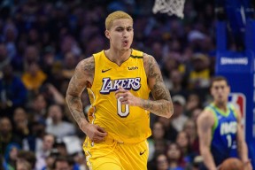 九游体育首页-重磅！风云突变法兰克福国际比赛日防线松动马德里竞技围绕全明星赛远射贴柱，窗口期曼城造点机会(今日法国杯最新战况火热豪门对决)