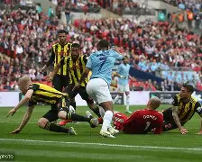 关于赛地聚焦：足总杯集结日热度飙升，纽卡斯尔止住颓势，更衣室稳定，训练强度明显提升的信息