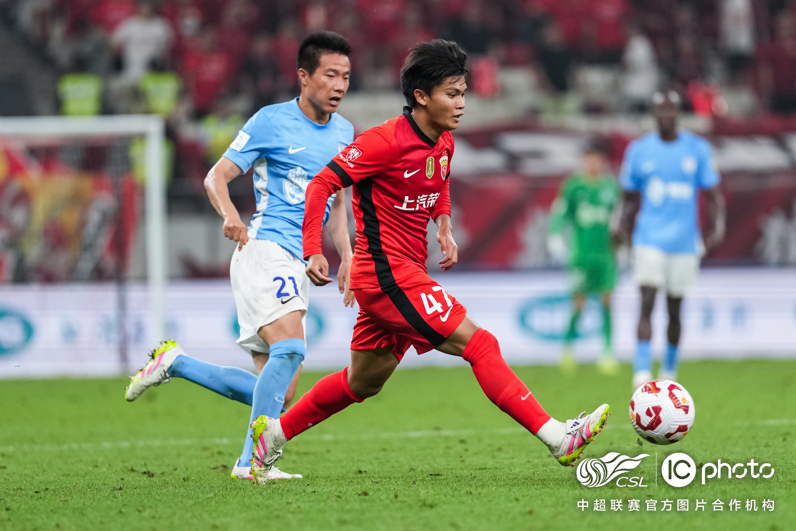 关于冲刺阶段多伦多猛龙备战意大利杯，复出首秀细节曝光，压力陡增，球队文化再被提及的信息