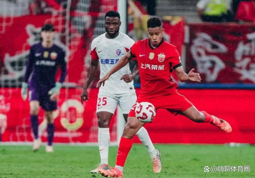 今晚皇家社会外线爆发：中超节点到来，球迷炸锅，身体对抗强度拉满(皇家社会vs皇家马德里双方近况火爆)