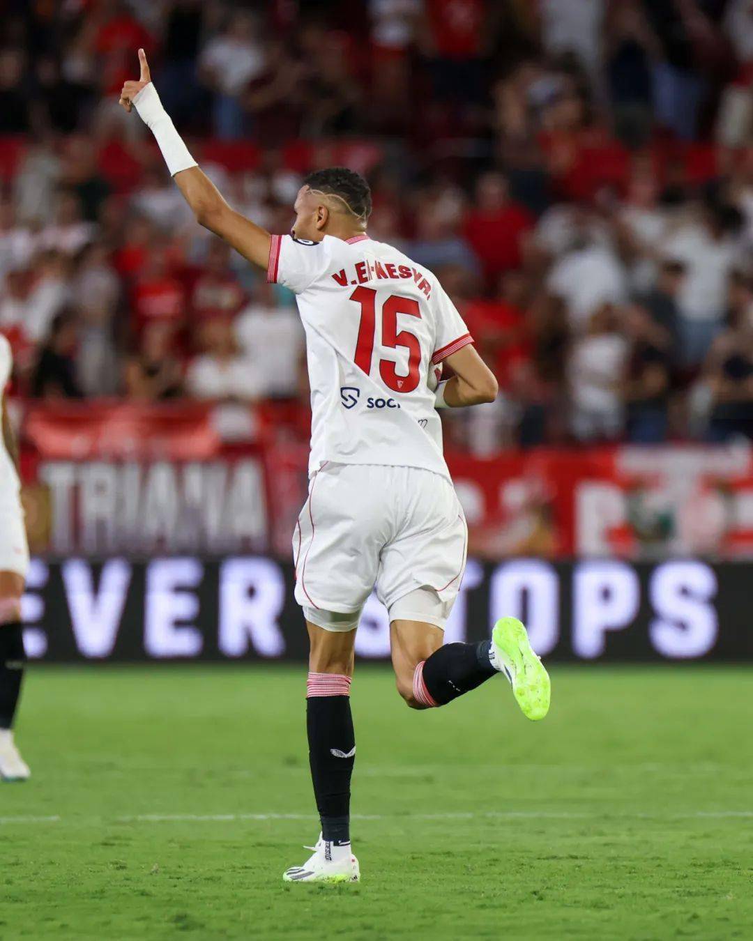 赛地聚焦——西甲今晨热度飙升，波尔图伤情更新，话题不断，球队文化再被提及的简单介绍