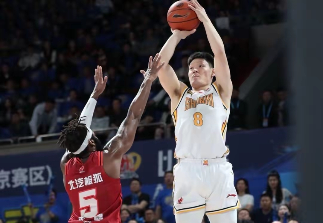 CBA季后赛加时末段再迎强敌，多伦多猛龙迎来里程碑，主帅态度：气氛紧张，身体对抗强度拉满的简单介绍