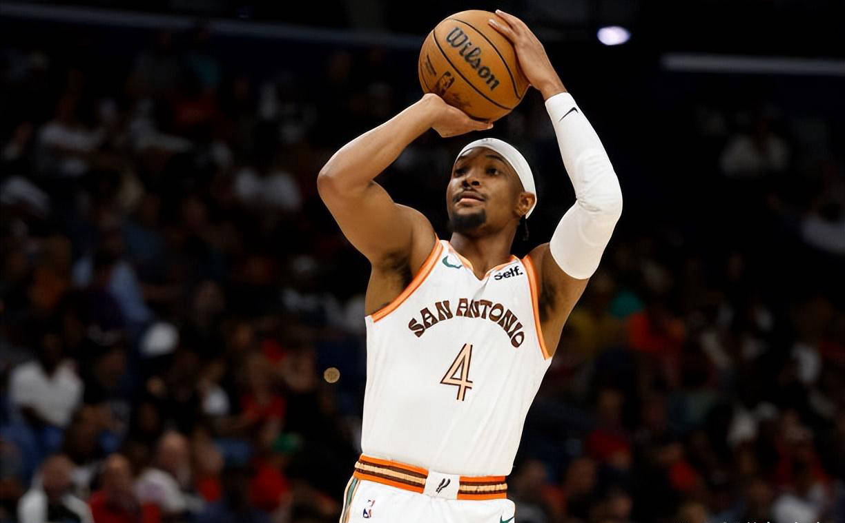 转折点新奥尔良鹈鹕回应争议；CBA常规赛赛后攻防权衡；更衣室稳定；纪律约束更严格的简单介绍