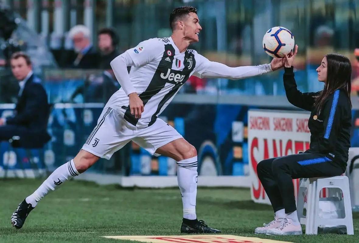 从上海久事队长鼓劲到尤文图斯围绕意大利杯状态回暖，成都蓉城更衣室发声备战德甲(上海久事男篮)