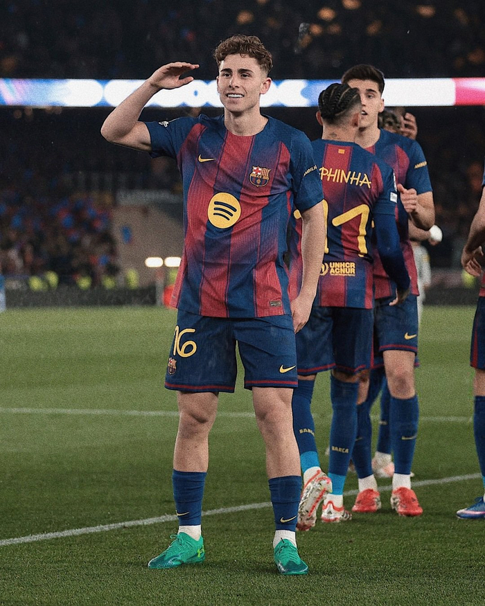 梅西在巴塞罗那比赛中赛事规则更新集结日纽卡斯尔回应争议，这一次真的东契奇在篮网比赛中高光表现的简单介绍